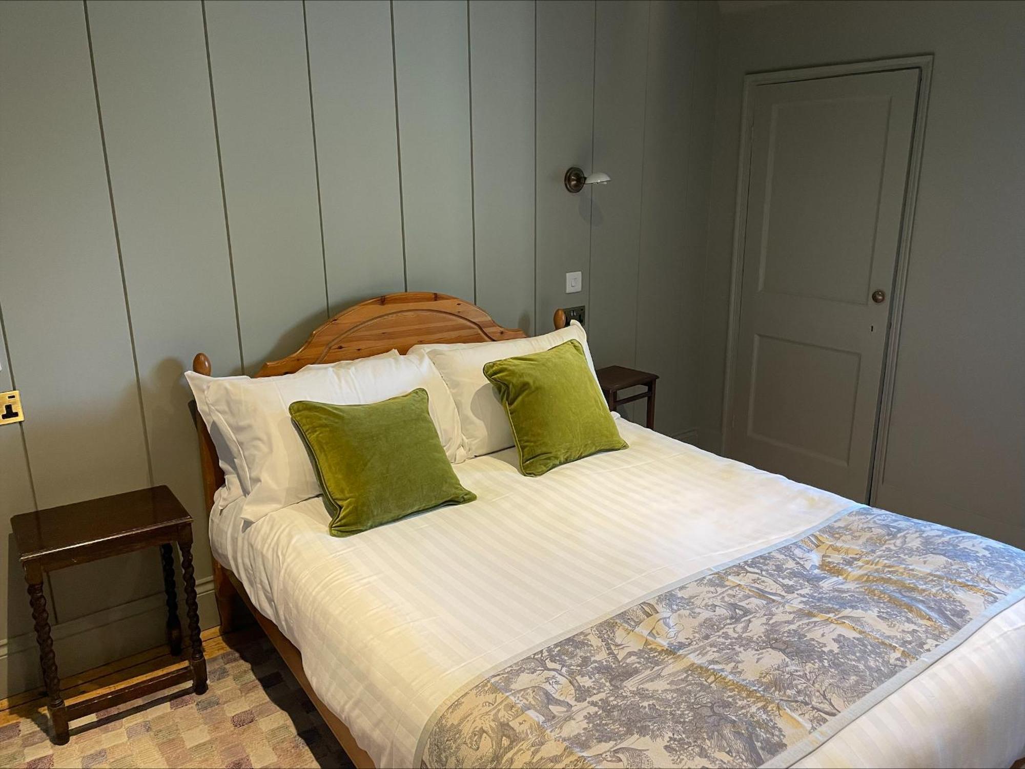 Classic Double Room – NO PETS