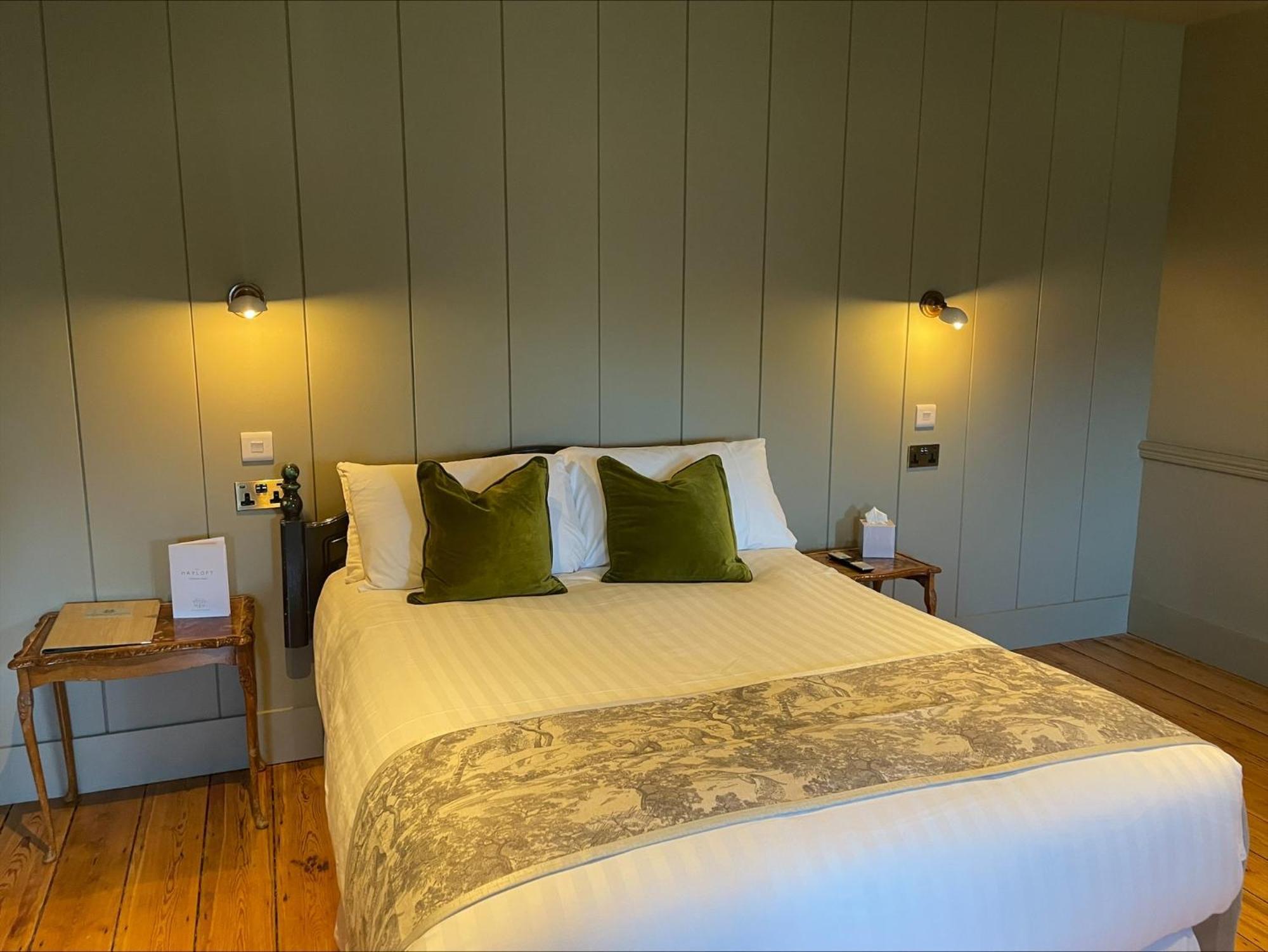 Deluxe Double Room – NO PETS